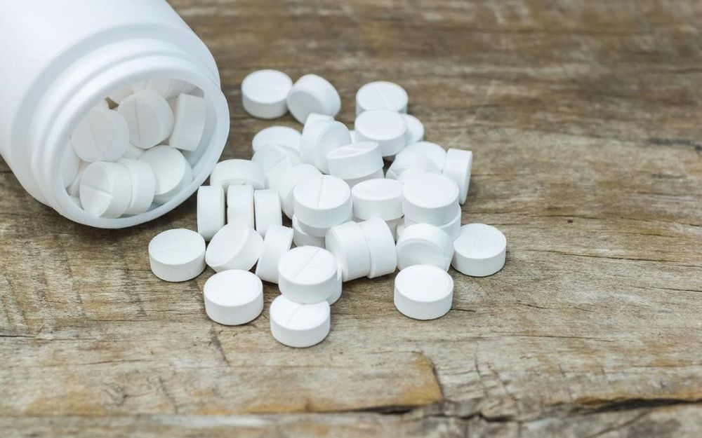 
Paracetamol được xem là loại thuốc an toàn nhất để hạ sốt cho bà bầu và trẻ nhỏ ở liều điều trị, không có tác động gây nghiện
