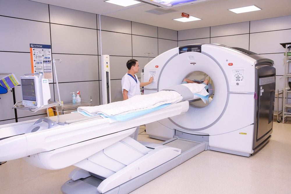 
Khách hàng sử dụng dịch vụ chụp PET/CT tại Bệnh viện Đa khoa Quốc tế Vinmec
