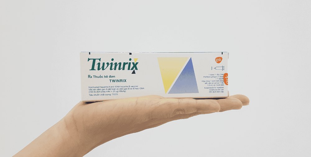 
Mỗi một liều vắc-xin Twinrix 1ml được sử dụng cho người lớn, thanh thiếu niên và trẻ em từ 1 tuổi trở lên
