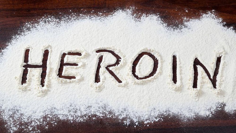 
Heroin là ma túy bán tổn hợp
