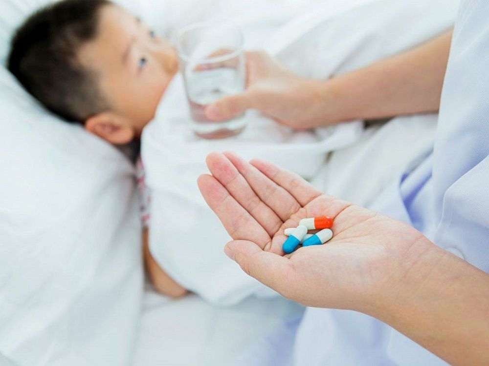 Điều trị tăng huyết áp ở trẻ em bằng thuốc kê đơn