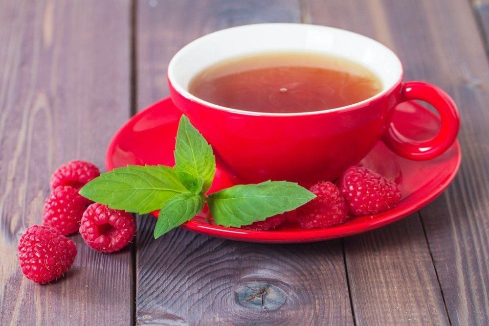 
You can make your sweet tea with any fruit that you love, such as raspberries- an ideal and effective choice for diabetics to reduce blood sugar levels