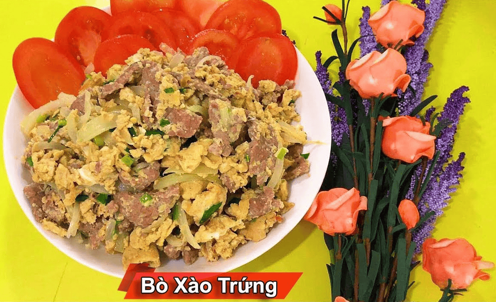 
Trứng nguội sẽ bị tanh, nên bạn hãy thưởng thức món thịt bò xào trứng khi còn nóng sốt.
