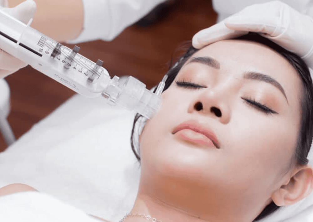 
Trị mụn bằng công nghệ Nano Skin giúp phục hồi những hư tổn trên da do mụn gây ra
