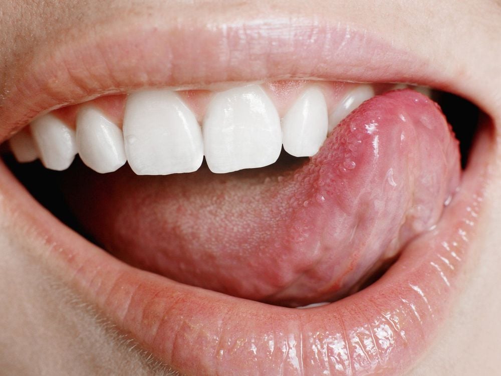 The duration of symptoms such as tongue numbness and loss of taste is often temporary