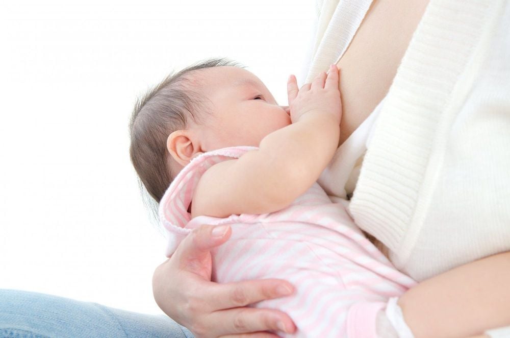 Breastfeeding in comfortable position