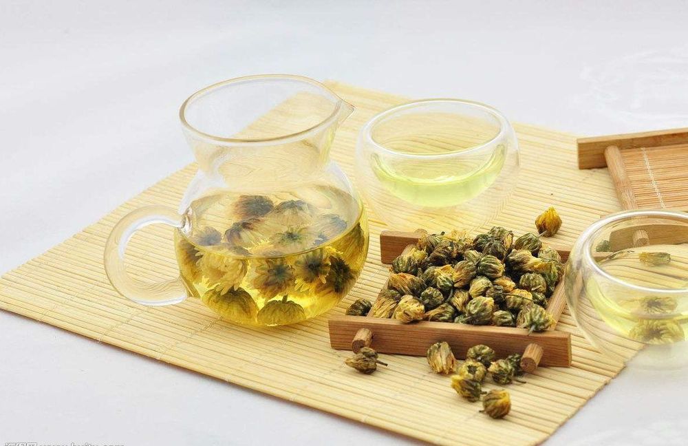 Chamomile tea is not only lightly sweet, easy to drink, and fragrant, but also has calming effects.