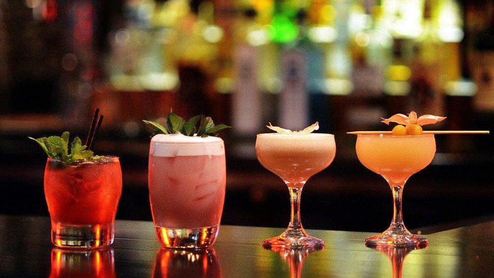 
Cocktail là một loại đồ uống, thực phẩm nhiều năng lượng
