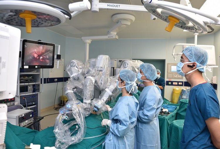 THE FIRST PRIVATE ROBOTIC SURGERY CENTER IN VIETNAM GRAND OPENING