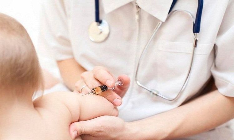 
Tiêm phòng vaccine sởi là biện pháp hàng đầu giúp phòng tránh bệnh sởi
