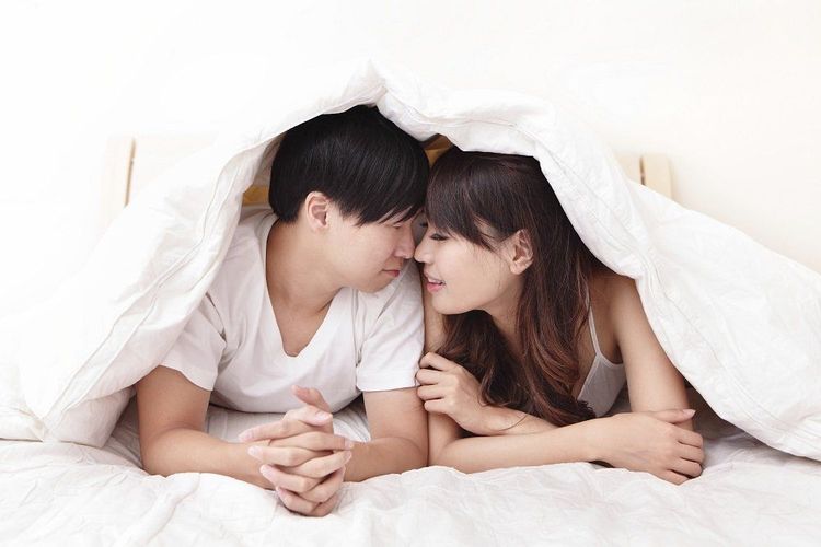 
Quan hệ tình dục với người bị nhiễm HIV gây nguy cơ phơi nhiễm HIV
