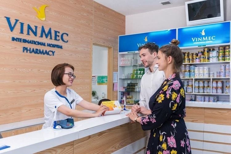 
Trước khi dùng thuốc người bệnh cần được tư vấn kĩ về cách dùng thuốc an toàn
