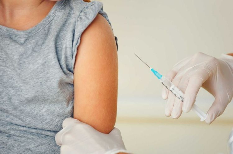 
Phụ nữ cần tiêm ngừa sởi quai bị rubella trước khi mang thai
