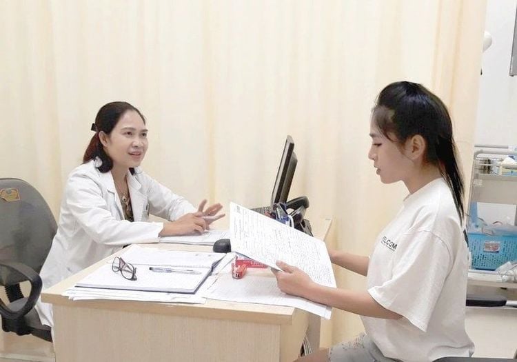 
Bạn nên đến chuyên gia để được tư vấn về liều lượng biotin thích hợp cho cơ thể
