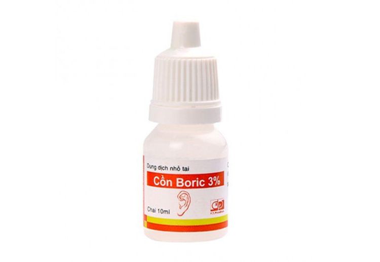 
Dùng cồn boric 3% để vệ sinh ống tai
