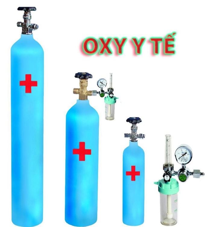 
Các bình oxy cung cấp oxy cho máy thở
