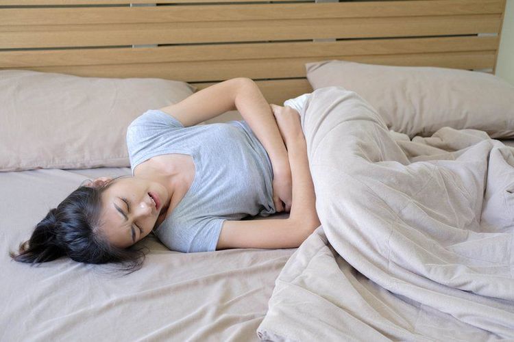 Nếu thấy lượng máu chảy ra quá nhiều trong kỳ kinh bạn nên thông báo cho bác sĩ