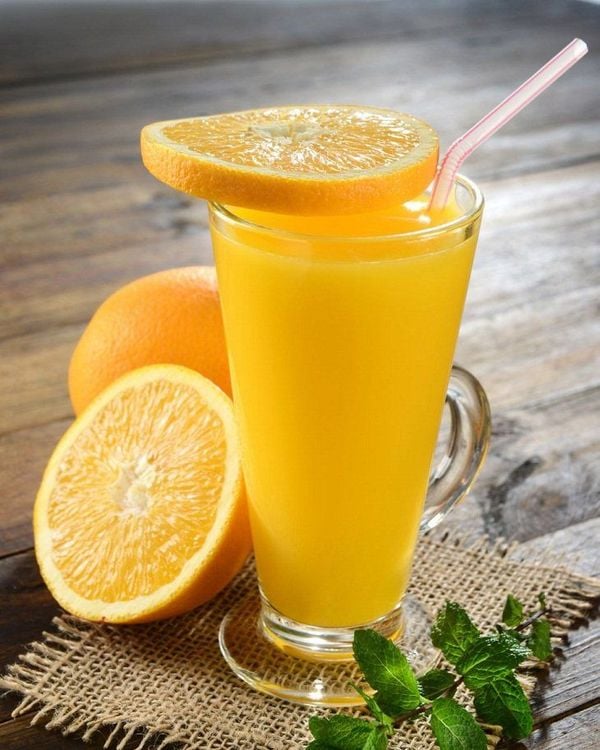 
Hãy uống nhiều nước cam vì vitamin C có thể giúp bạn hấp thụ sắt từ thực vật tốt hơn trong bữa ăn
