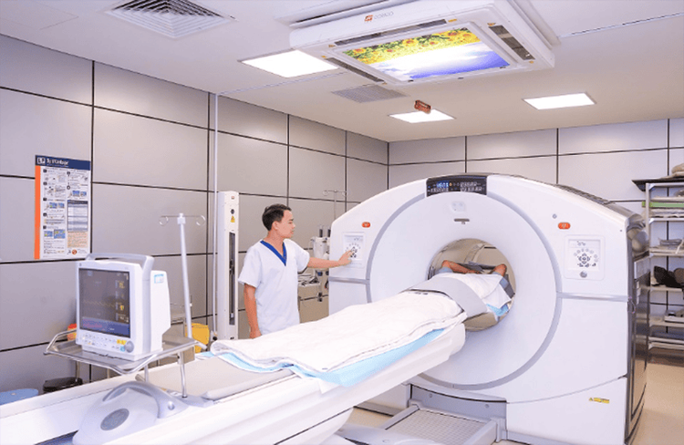 
Chụp CT scan ngực giúp bác sĩ chẩn đoán khối u carcinoid phổi chính xác
