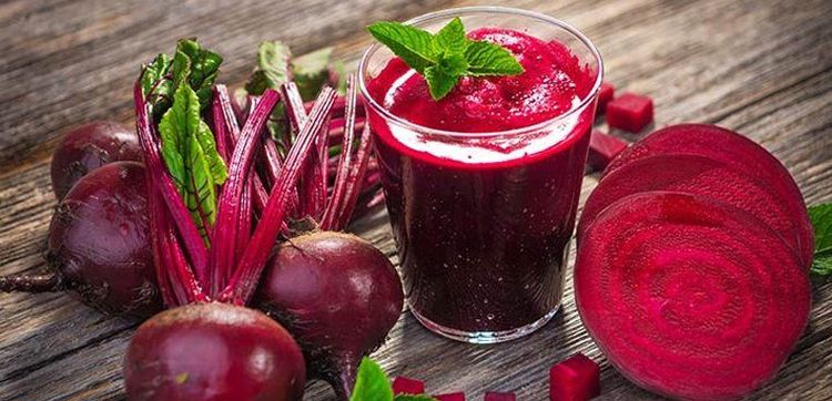 Beetroot juice contains antioxidants that are beneficial for liver detoxification