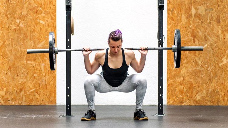 
Động tác Barbell Squat
