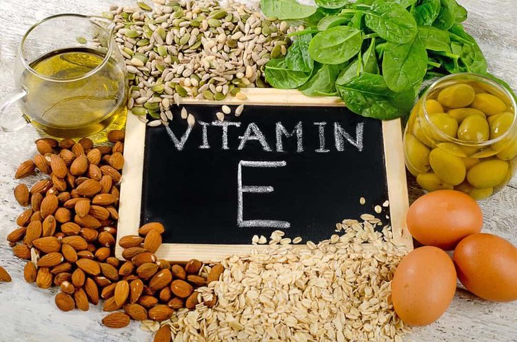 
Vitamin E là một trong những khoáng chất tốt cho da mụn.
