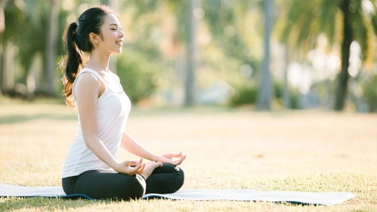 
Yoga giúp bạn giảm bớt sự kích động do căng thẳng
