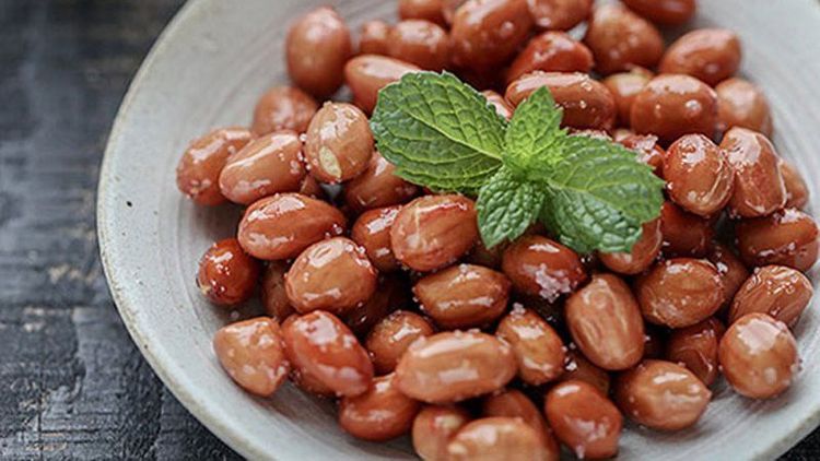 Một số người bệnh cần thận trọng ăn lạc khi bị tiểu đường