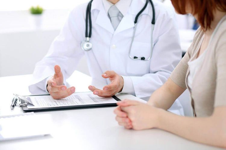 Bác sĩ sẽ hỏi về tính chất cơn đau thần kinh tọa trong khi thăm khám