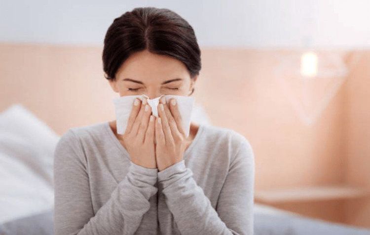 What are the signs of a stuffy nose, sneezing with a runny nose?