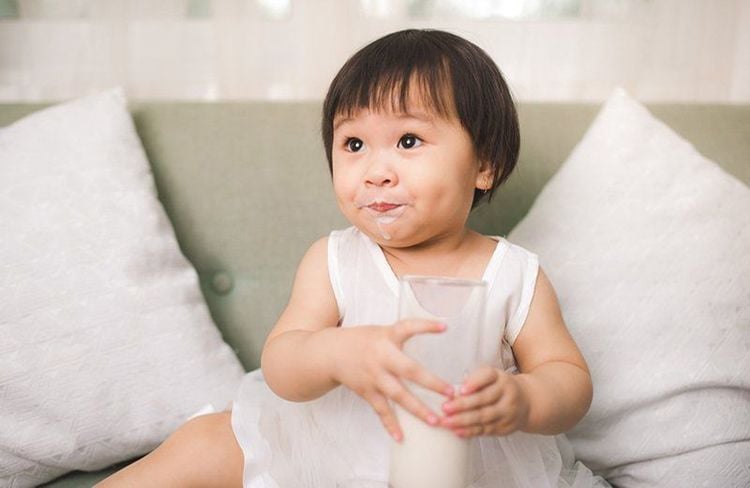 Có nhiều lý do có thể khiến bé không tăng cân trong nhiều tháng