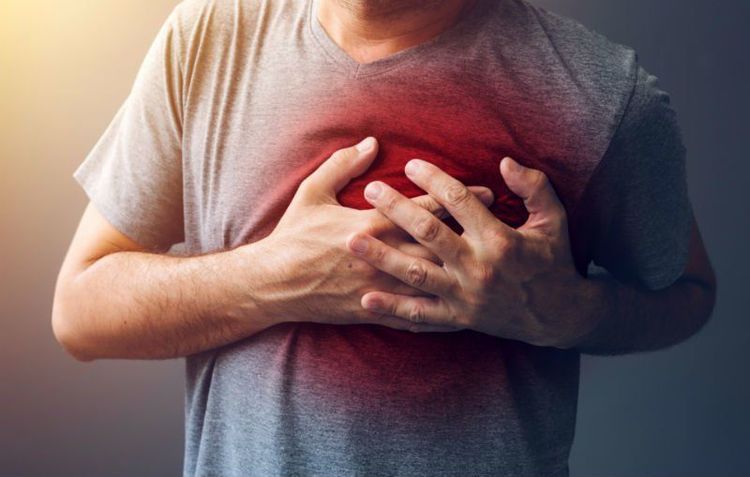 Left chest pain, anxiety, slow heart rate, what to do?