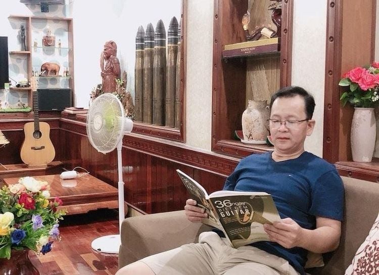 
Following a three-month cerebral vascular intervention, Mr. Hung was able to read newspapers and books again and watch TV properly.
