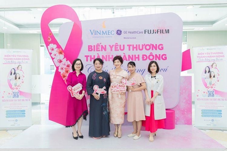 Vinmec lan tỏa yêu thương - chiến thắng ung thư vú cùng các chị em phụ nữ