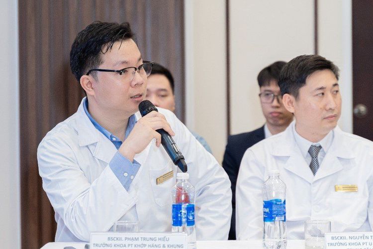 Dr. Phạm Trung Hiếu shares the latest advancements in 3D technology in medicine applied to complex bone cancer cases.