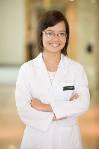 Pharmacist Bui Thi Thanh Ha