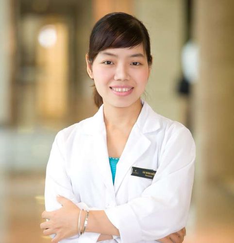 Pharmacist Ha Minh Hien