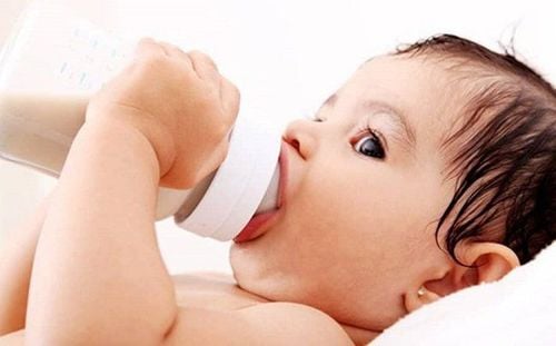 6 habits mothers should maintain to reduce vomiting in babies