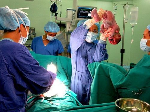 
Trung tâm IVF Vinmec đã thực hiện thành công cho hơn 1000 cặp vợ chồng hiếm muộn.
