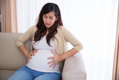 Prevention and treatment of preeclampsia in pregnant women