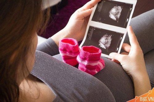 Siêu âm khối lượng nước ối là một trong những cách chẩn đoán có rỉ ối hay không.