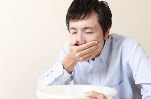 Đau bụng, buồn nôn có phải triệu chứng của loét dạ dày?