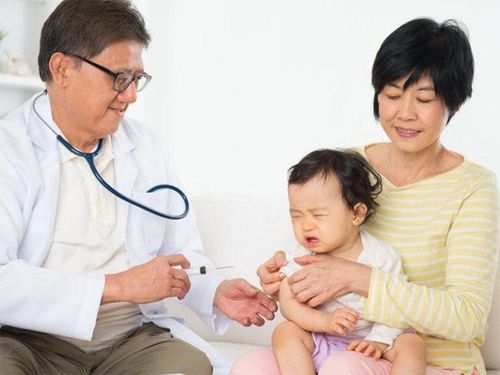 
Tiêm phòng vaccine não mô cầu cho trẻ là cách tốt nhất để phòng bệnh
