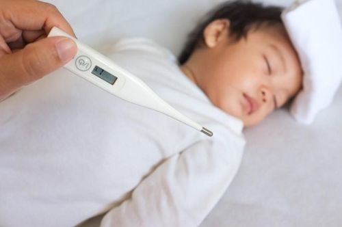 Can viral fever in children go away on its own without antibiotics?