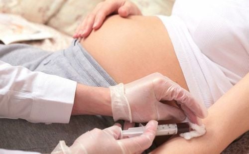 Các loại xét nghiệm máu thường quy cần thực hiện trong thai kỳ