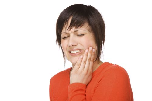 Lệch khớp cắn là gì? Ảnh hưởng thế nào tới chức năng răng và thẩm mỹ khuôn mặt?