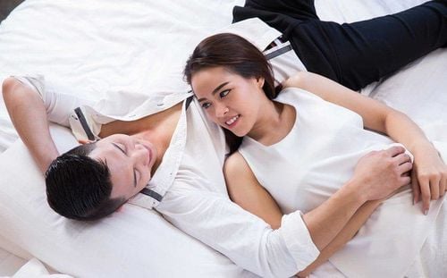 
Người mẹ nên kiêng cử việc quan hệ sau sinh thường ít nhất 6 tuần sau sinh
