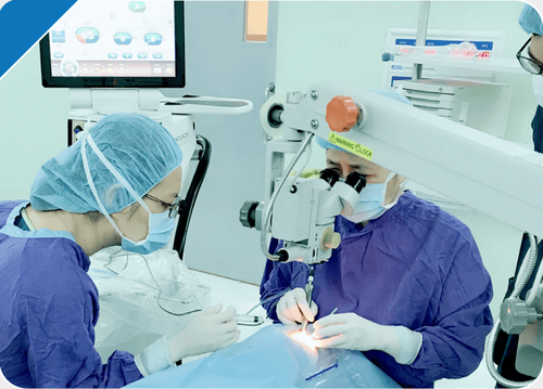 Answering questions about Phaco surgery to treat cataracts