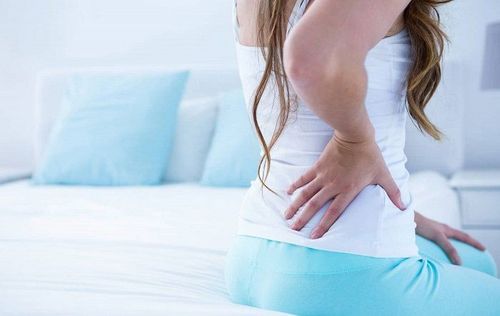 Đau lưng sau sinh: Làm thế nào để giảm đau?
