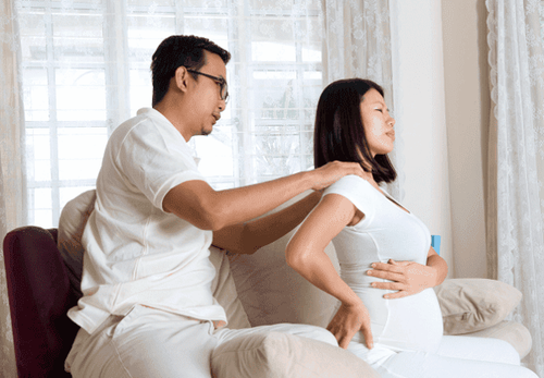 
Massage giúp các mẹ giảm cơn đau khi chuyển dạ
